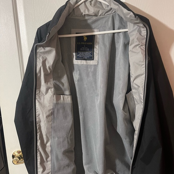 Men’s U.S.Polo Assn rain jacket with hidden hoodie size L - Picture 8 of 8